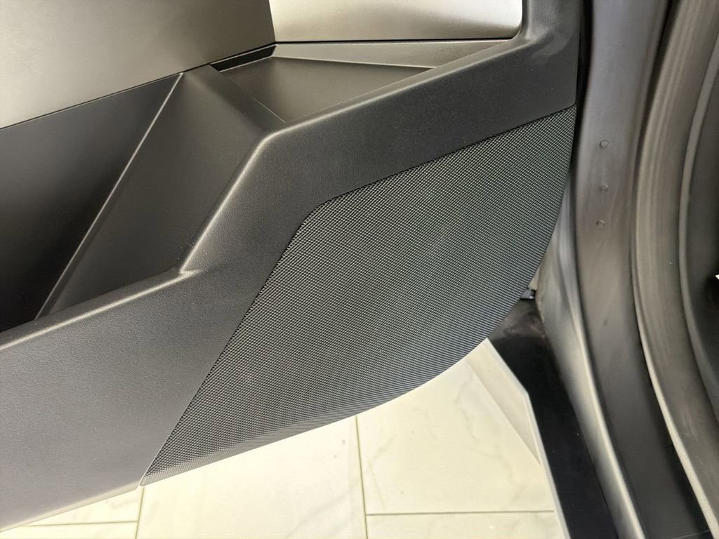 Used 2025 Tesla Cybertruck AWD Crew Cab image 24