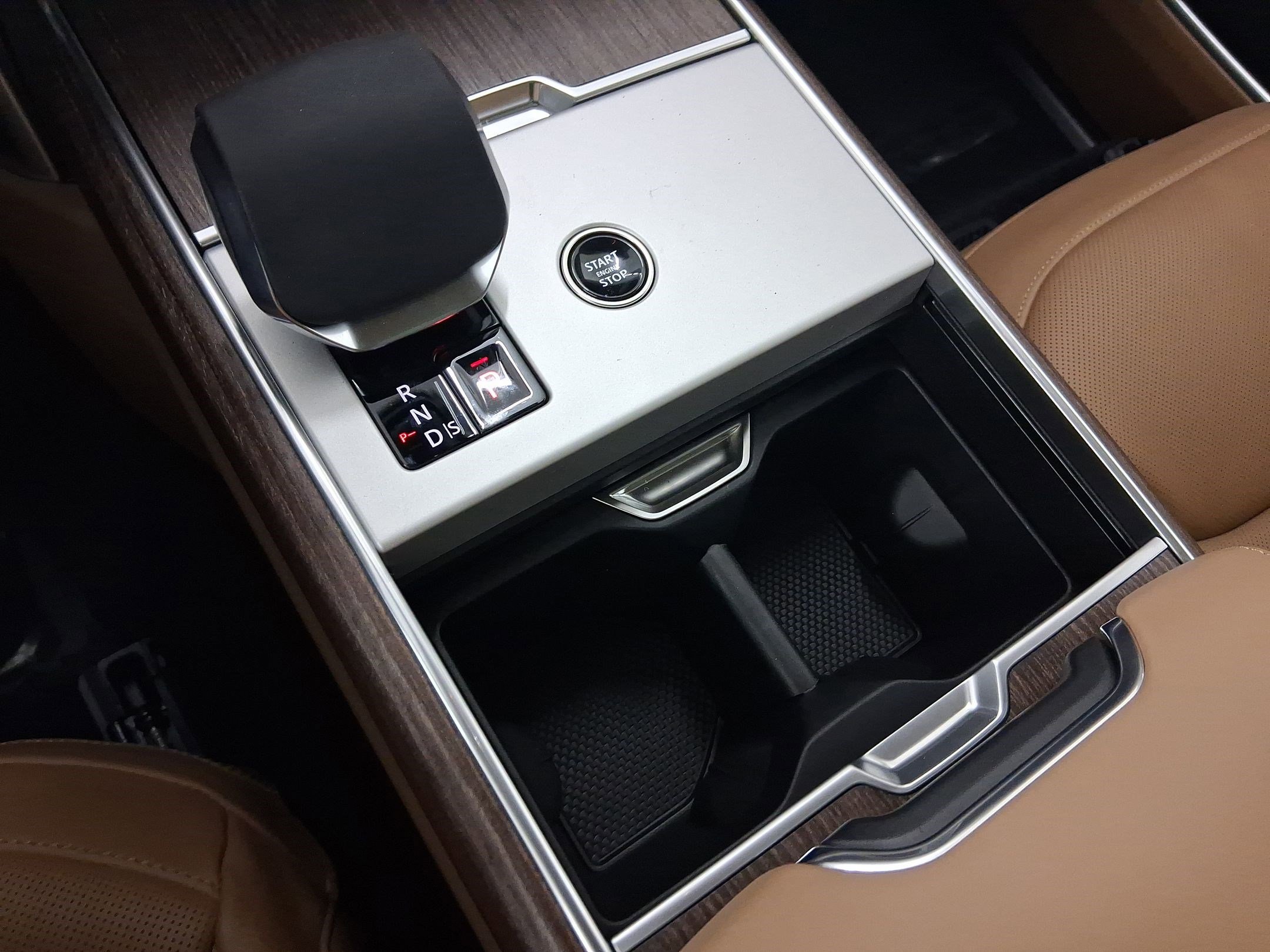 New 2026 Land Rover Range Rover SE image 26