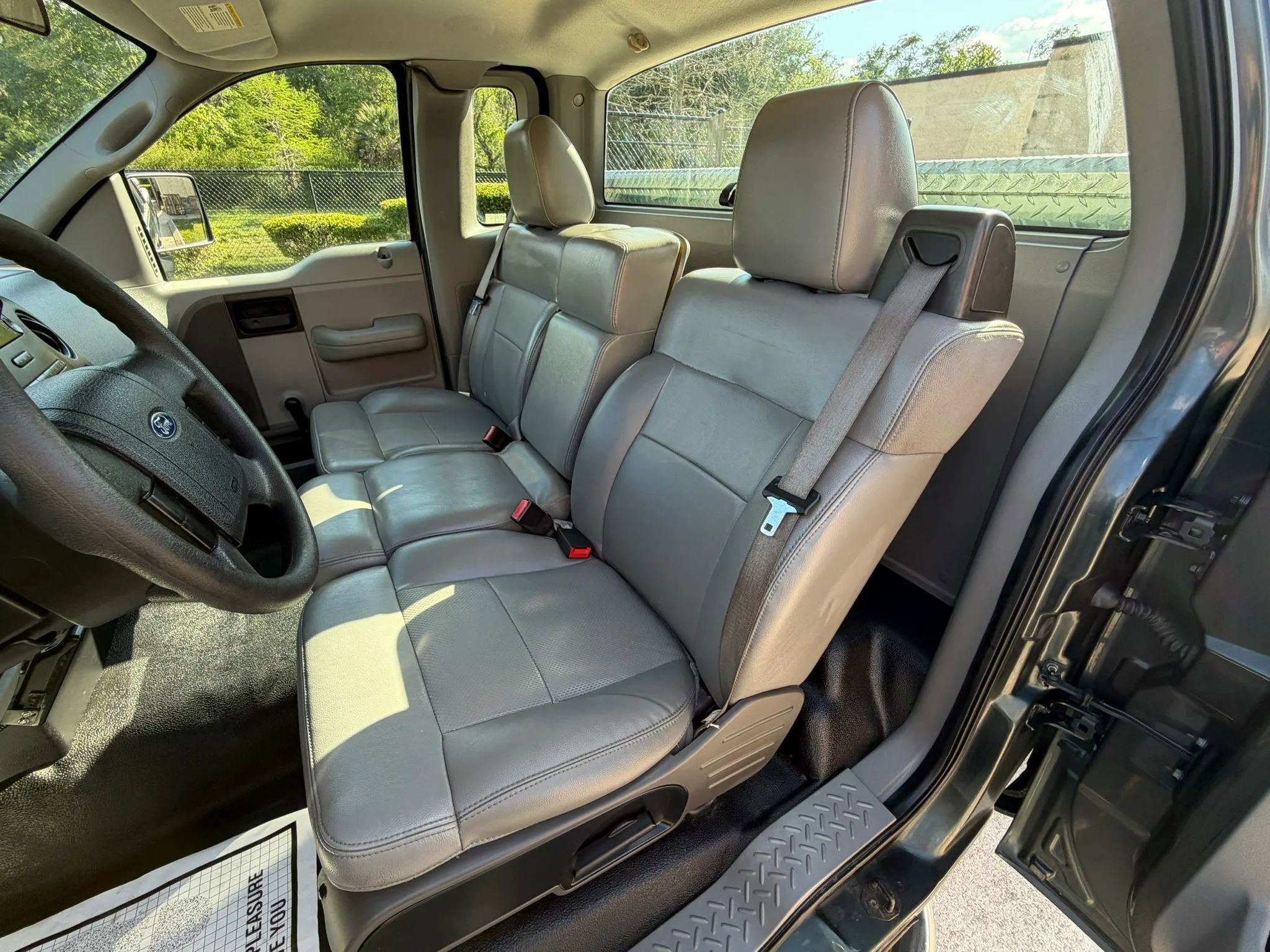 Used 2004 Ford F150 XLT image 12