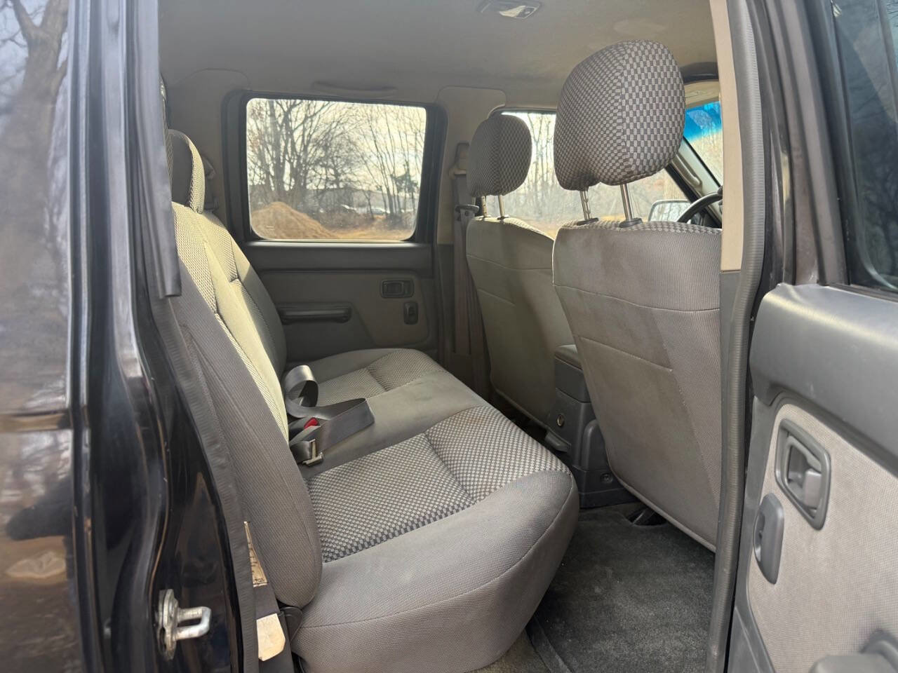 Used 2002 Nissan Frontier SE image 59