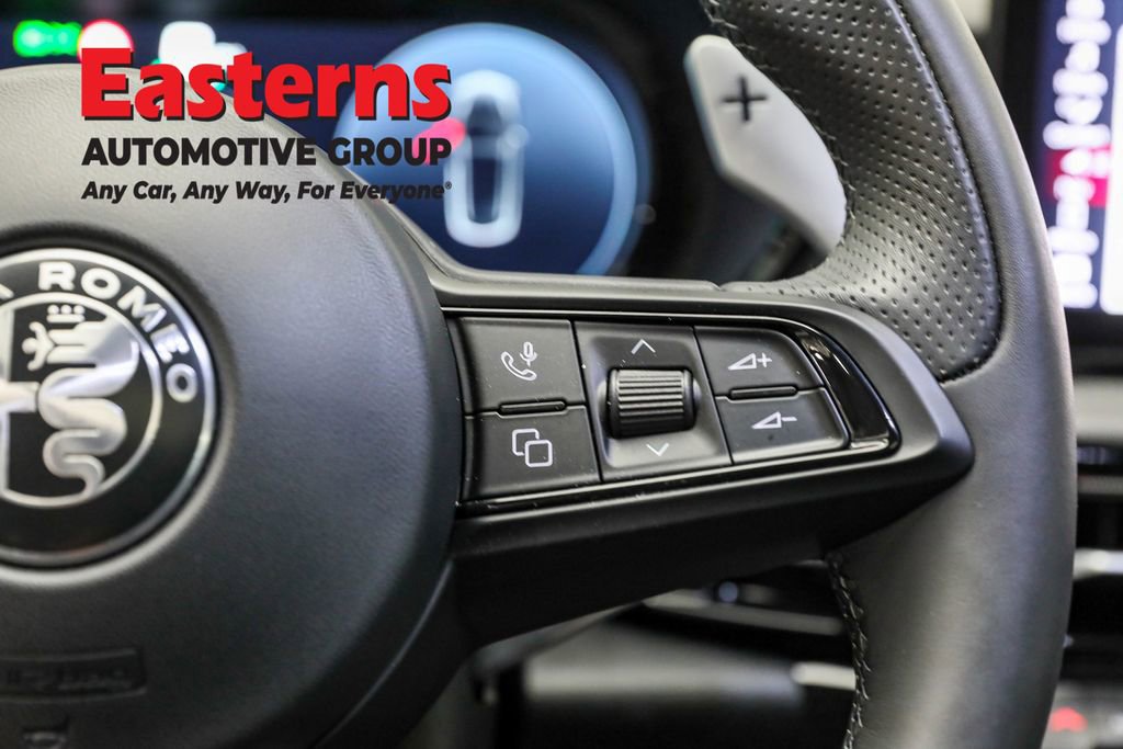 Used 2024 Alfa Romeo Tonale Veloce w/ Active Assist Package AWD/4WD image 16