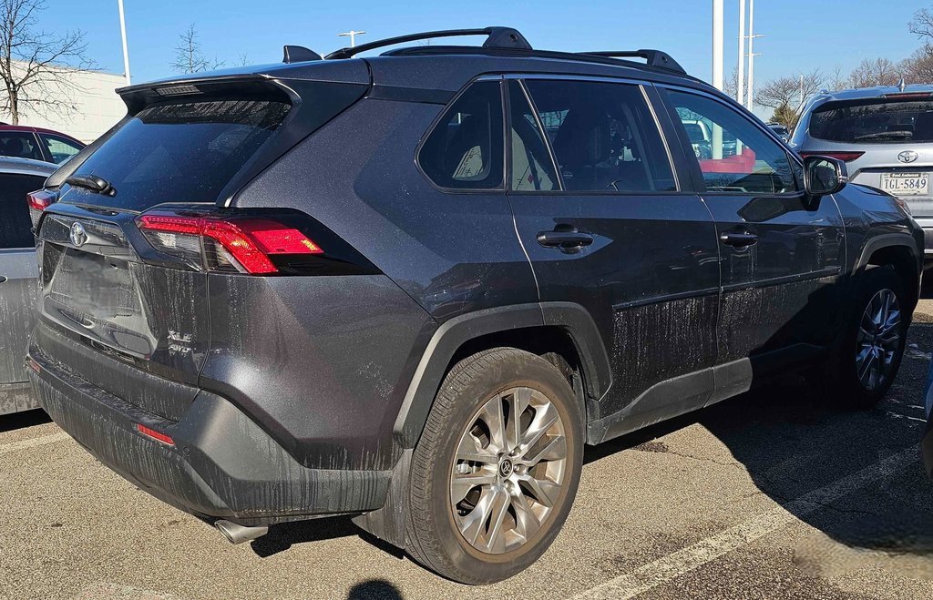 Used 2025 Toyota RAV4 XLE Premium image 5
