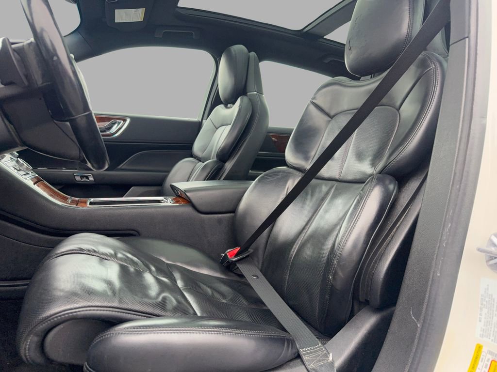 Used 2018 Lincoln Continental Reserve image 9