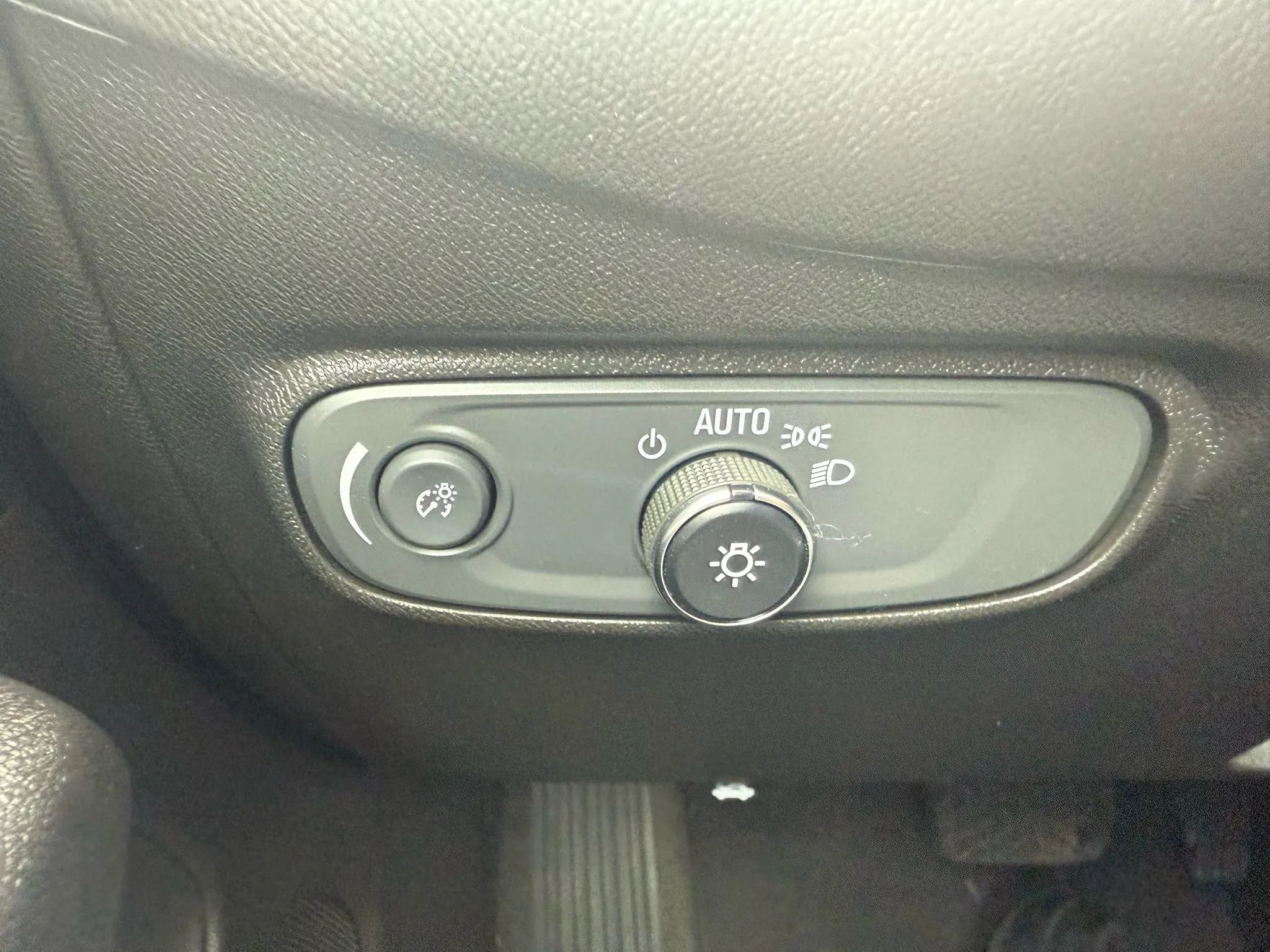 Used 2022 Chevrolet Equinox LT image 23