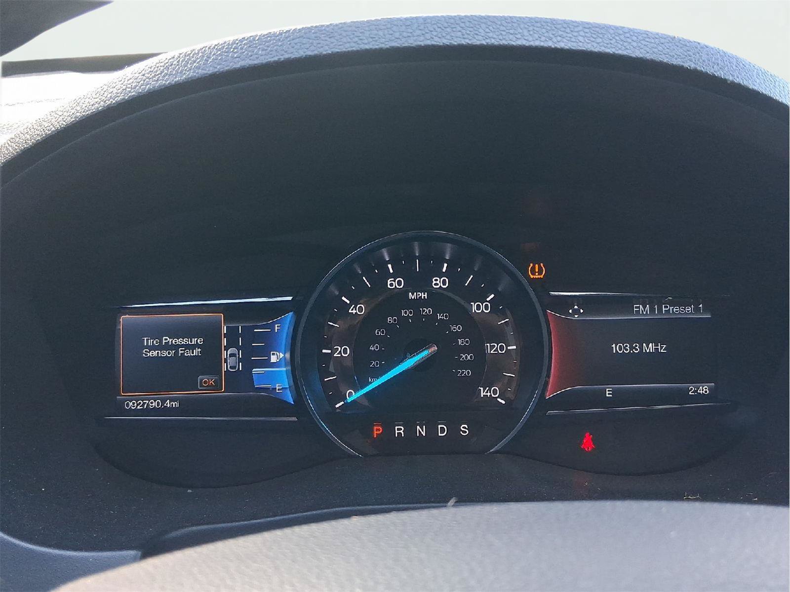 Used 2017 Ford Explorer Limited w/ Equipment Group 301A FWD image 19