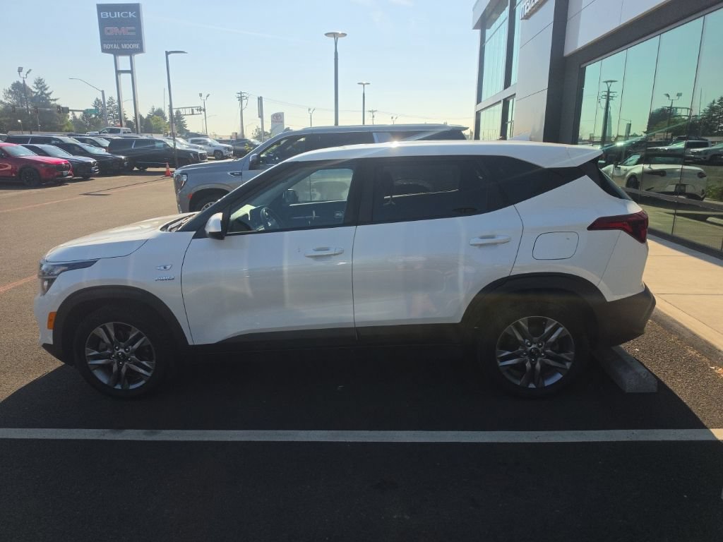 Used 2021 Kia Seltos LX AWD/4WD image 6