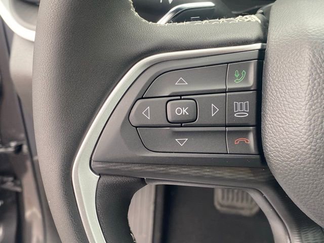 New 2025 Jeep Grand Cherokee L Laredo w/ Luxury Tech Group I image 17