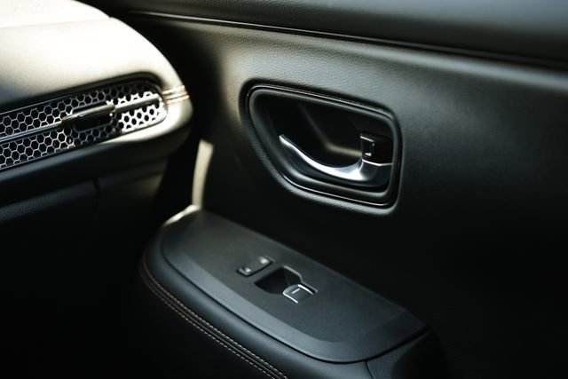 Used 2025 Honda HR-V Sport image 27