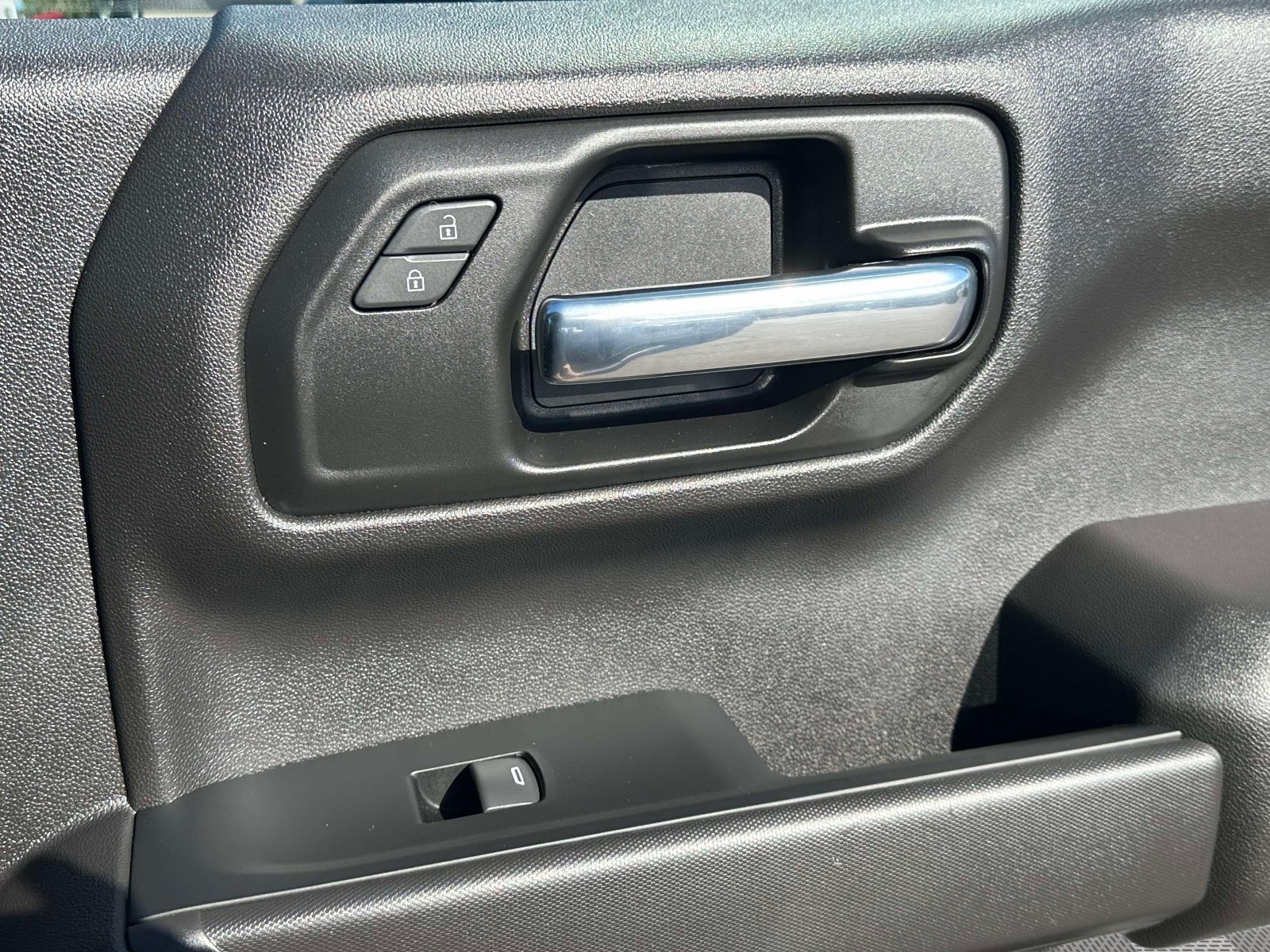 Used 2023 Chevrolet Silverado 1500 Custom AWD/4WD image 23