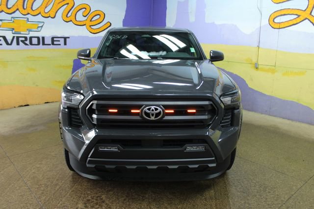 Used 2024 Toyota Tacoma SR5 AWD/4WD image 3