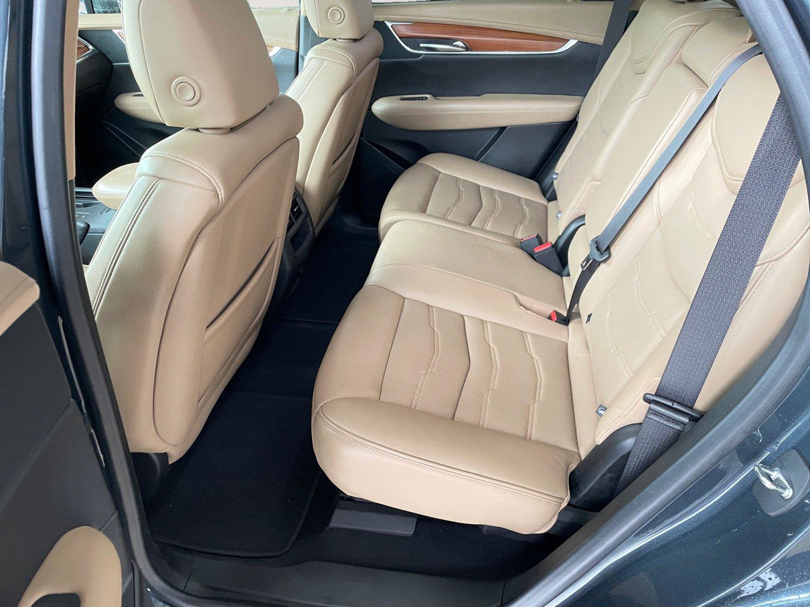 Used 2019 Cadillac XT5 Platinum AWD/4WD image 13
