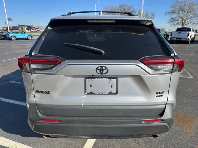 Used 2022 Toyota RAV4 XLE image 5