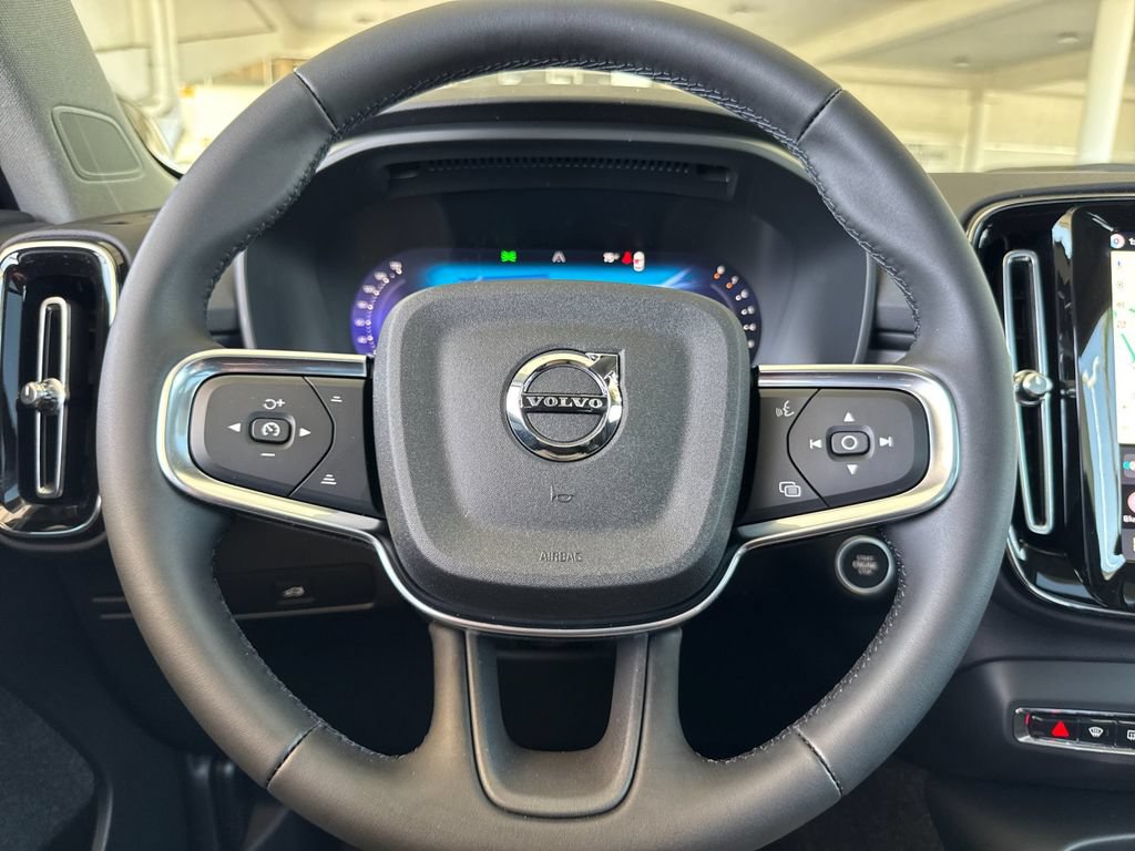 New 2026 Volvo XC40 B5 Plus w/ Climate Package AWD/4WD image 23