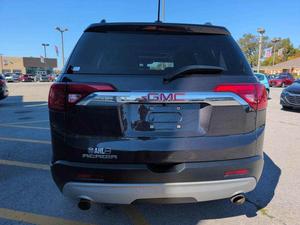 Used 2017 GMC Acadia SLE FWD image 6