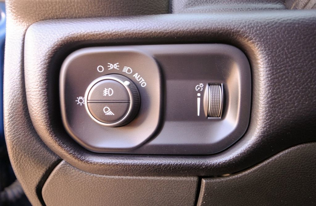 Used 2024 RAM 3500 Big Horn w/ Bed Utility Group image 29