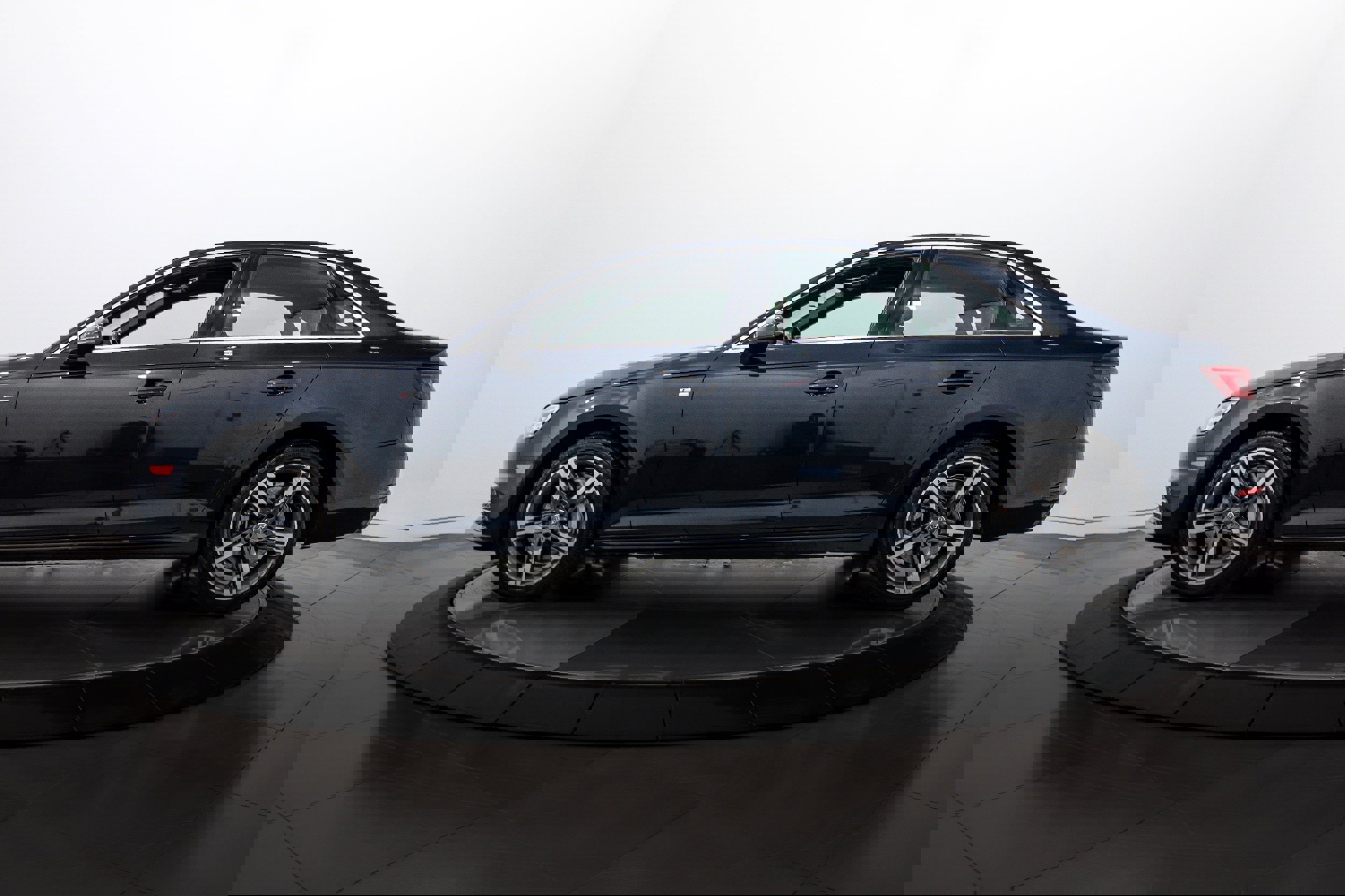 Used 2018 Audi A4 2.0T Premium Plus w/ Premium Plus Package image 6