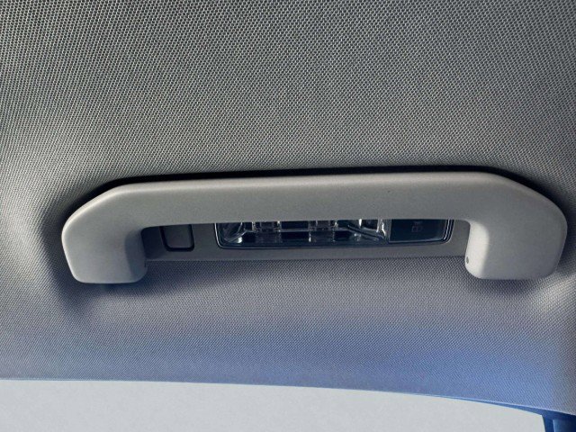 Used 2020 Mercedes-Benz GLE 450 4MATIC w/ Premium Package image 40