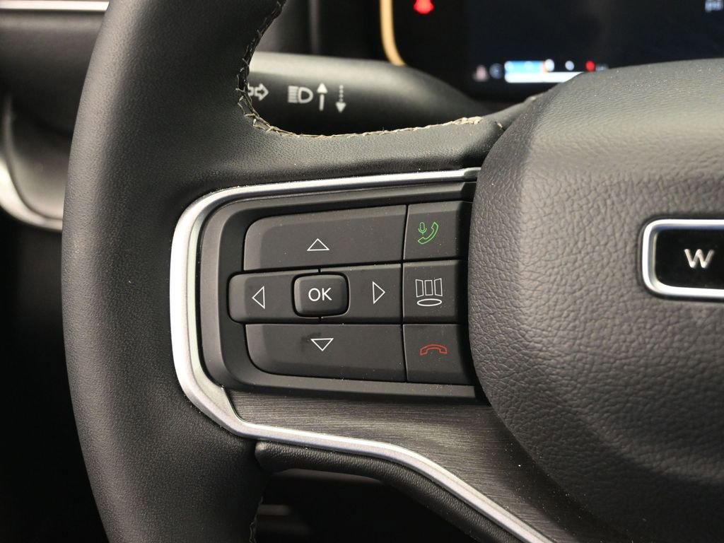 Used 2025 Jeep Wagoneer Series II image 15