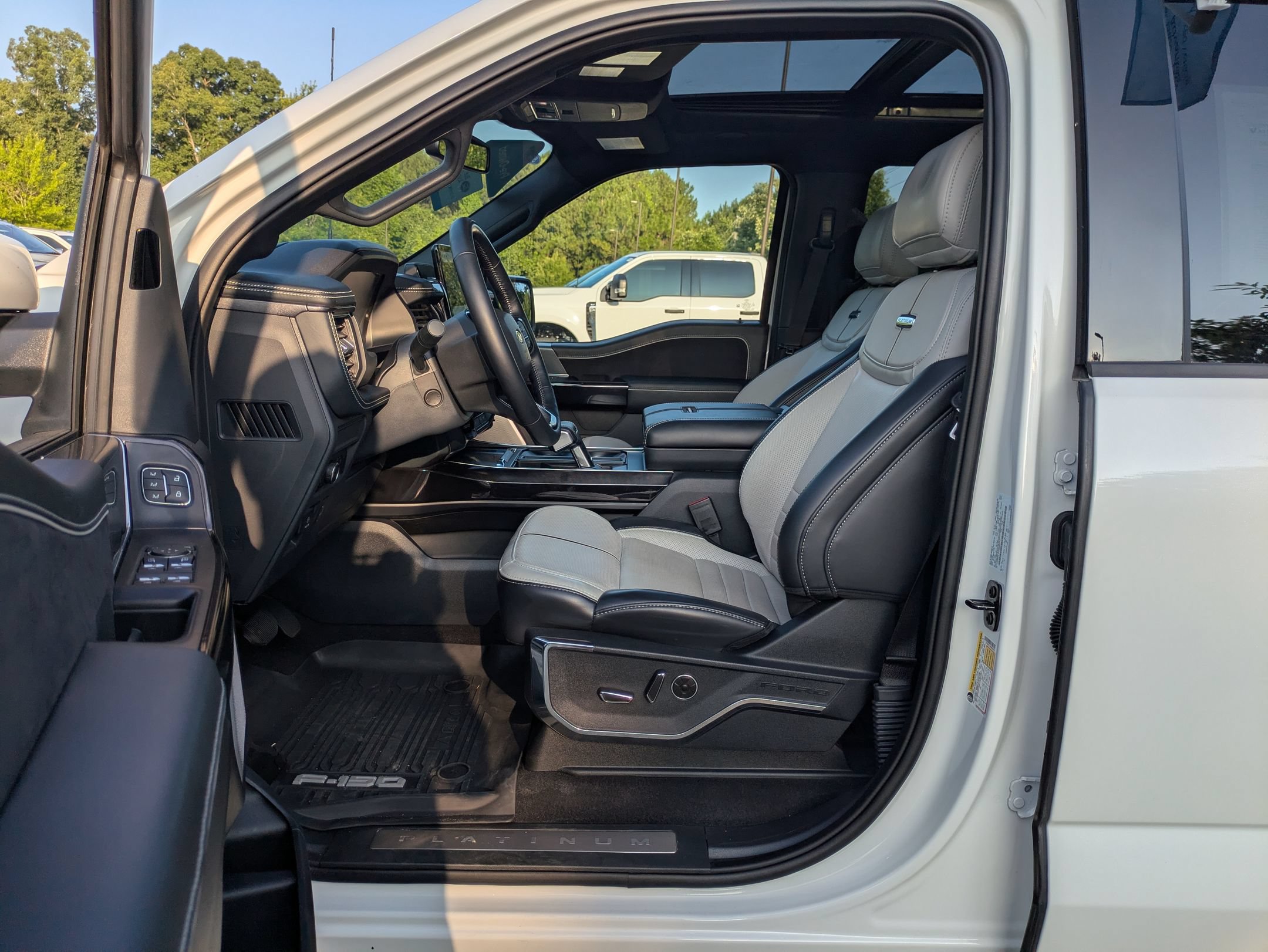 Certified 2025 Ford F150 Lightning Platinum AWD/4WD image 14