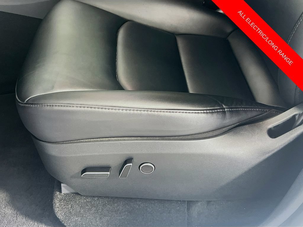 Used 2023 Tesla Model Y Long Range AWD/4WD image 19