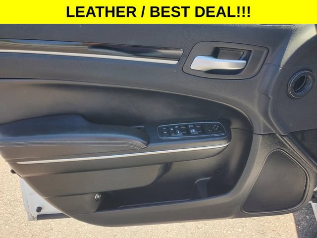 Used 2018 Chrysler 300 S RWD image 10