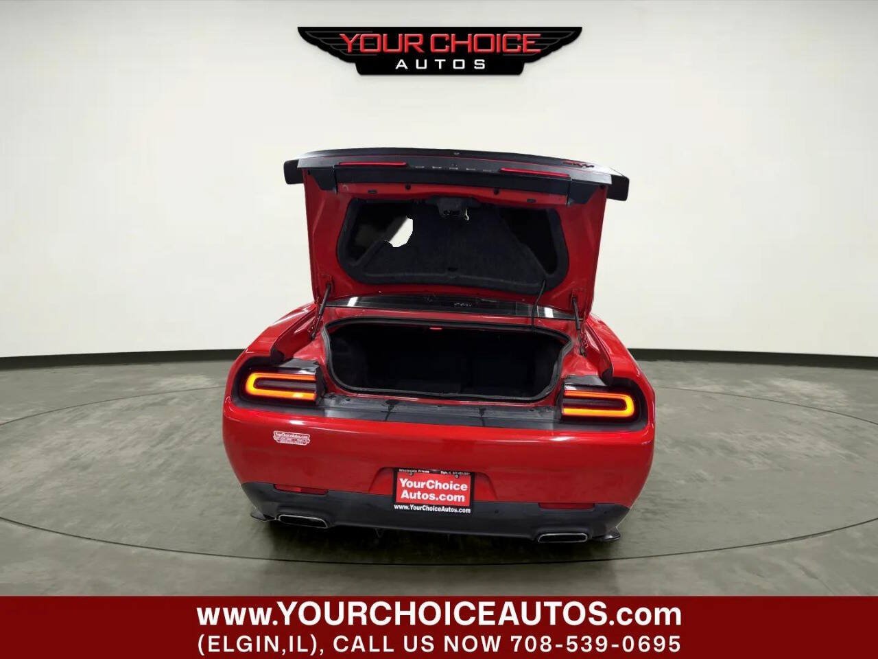 Used 2018 Dodge Challenger SXT Plus RWD image 5