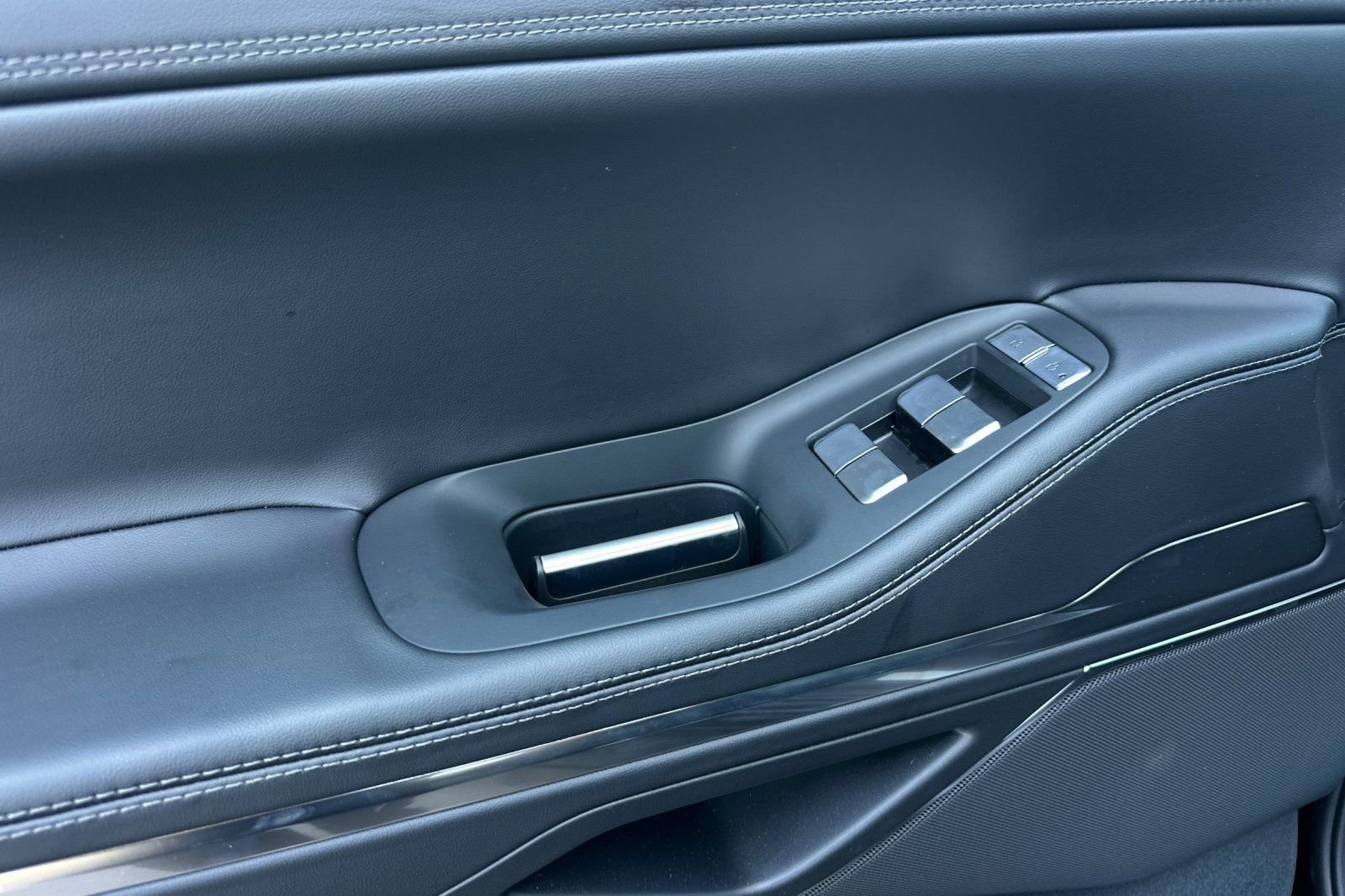 New 2026 Lincoln Navigator L Premier AWD/4WD image 10