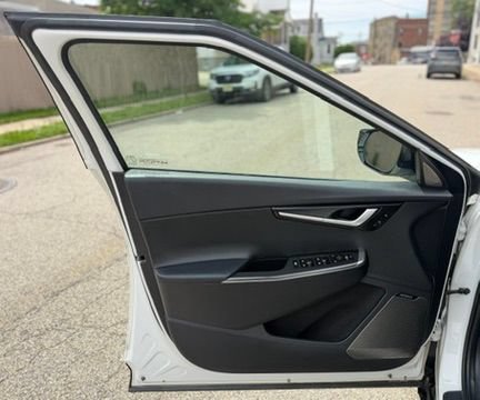 Used 2022 Kia EV6 Wind w/ Wind Technology Package AWD/4WD image 16