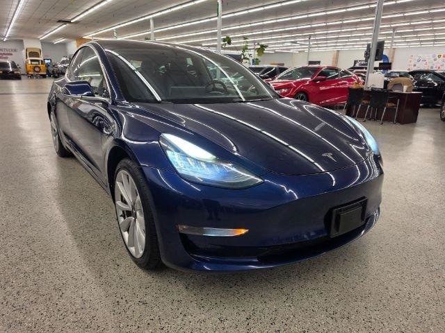 Used 2018 Tesla Model 3 Long Range RWD image 4