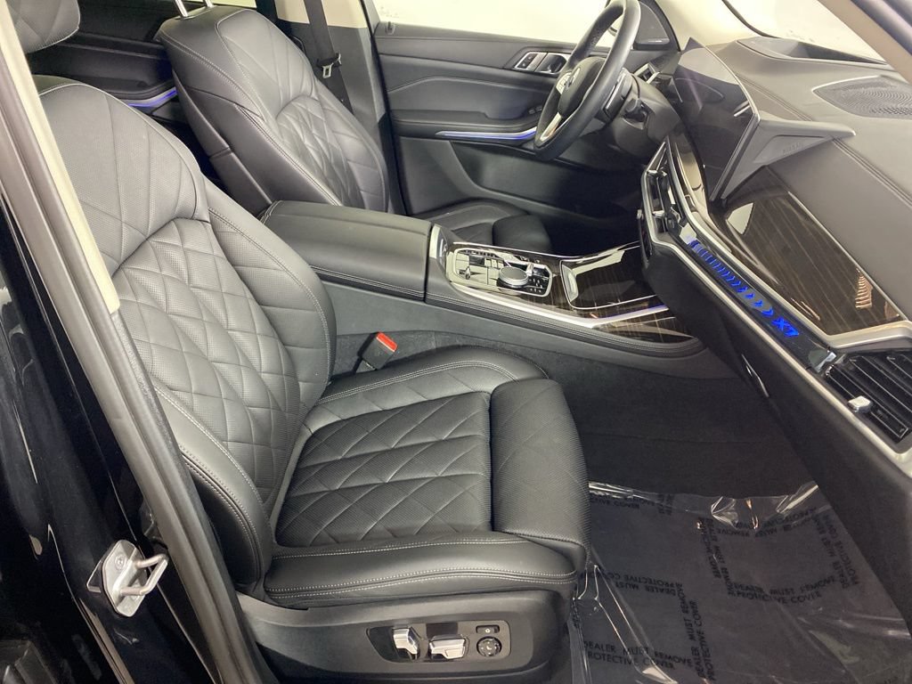 Used 2023 BMW X7 xDrive40i w/ Premium Package AWD/4WD image 31