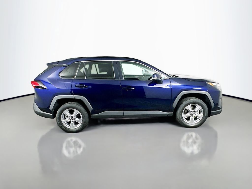 Used 2022 Toyota RAV4 XLE w/ Convenience Package image 8