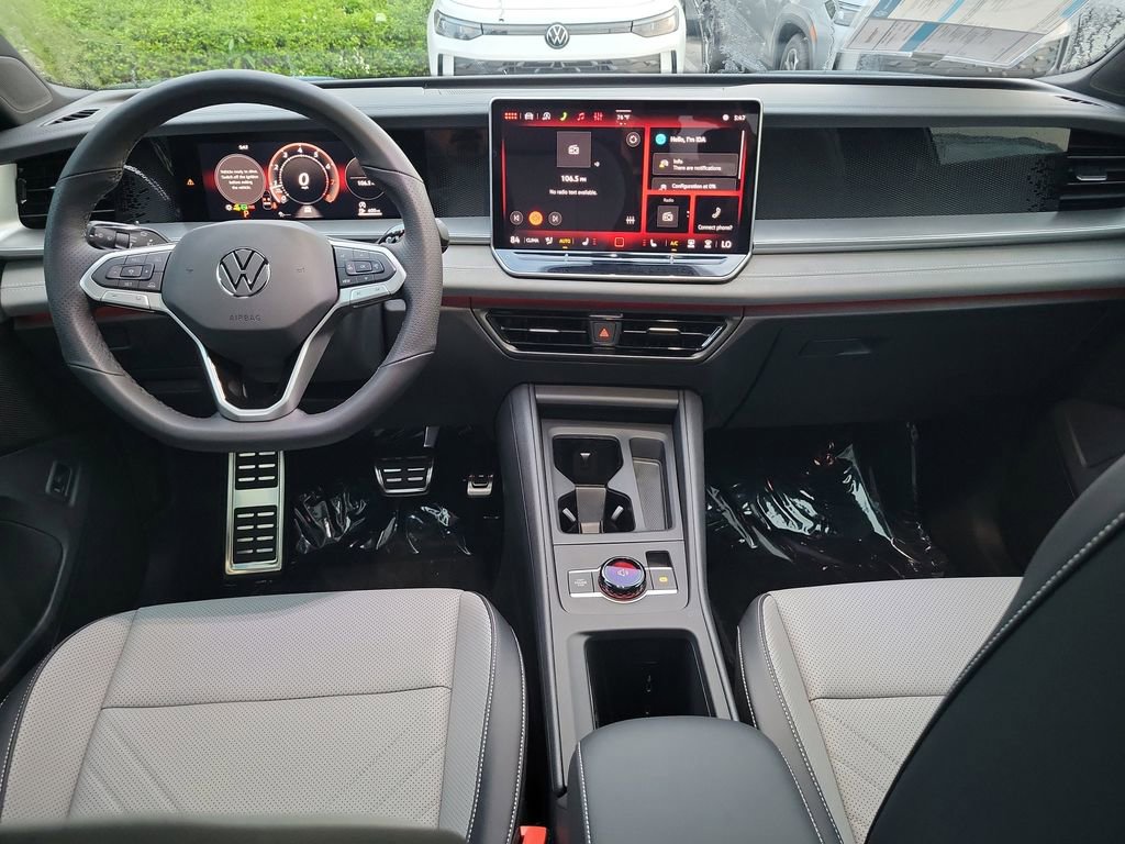 New 2026 Volkswagen Tiguan SE R-Line image 6