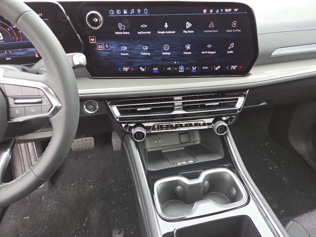 New 2027 Chevrolet Traverse LT w/ Sun and Wheel Package AWD/4WD image 39