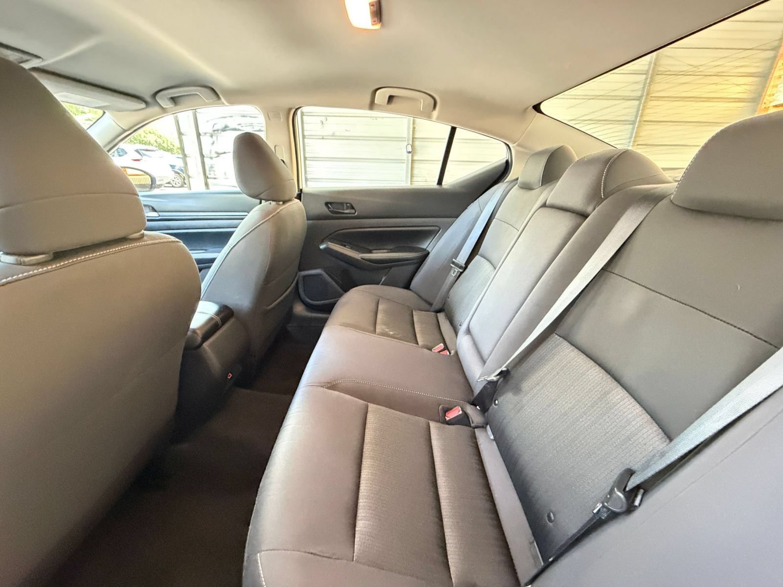 Used 2025 Nissan Altima 2.5 SV FWD image 21