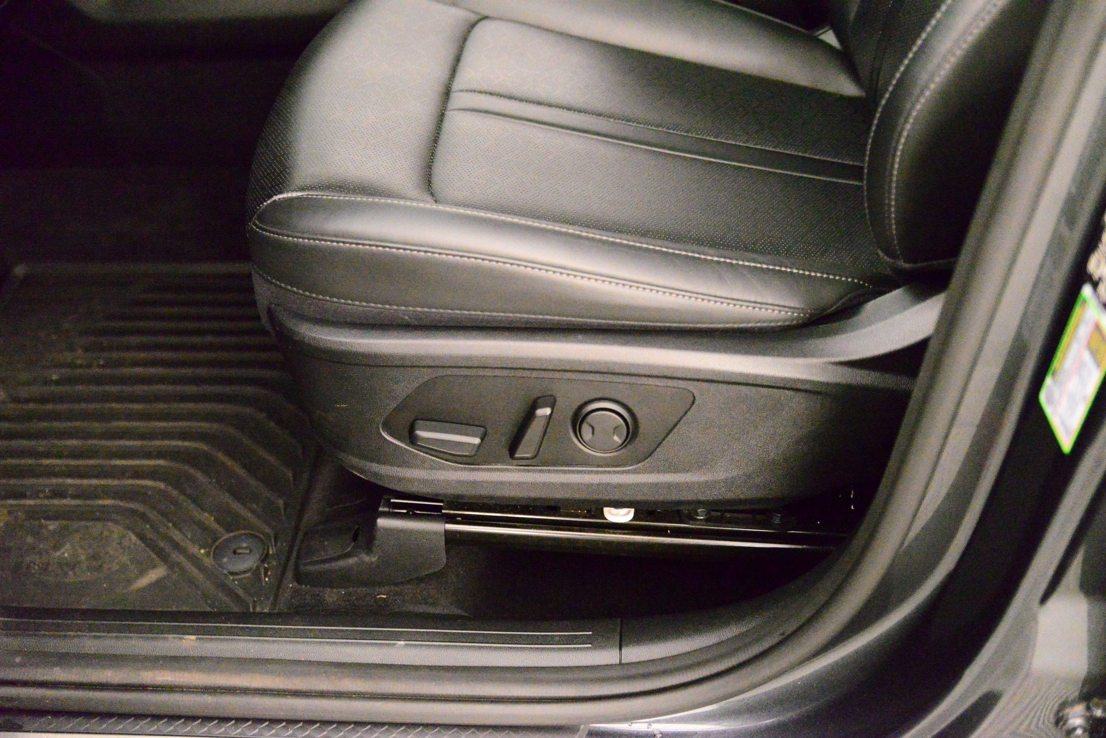 Used 2021 Kia Sorento SX image 26