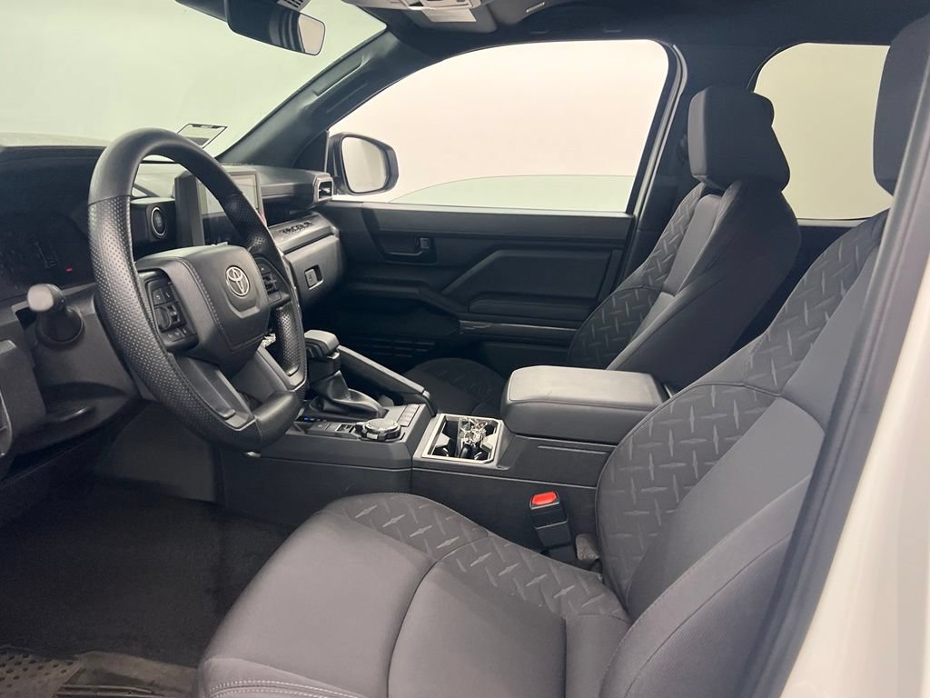 Used 2026 Toyota Tacoma SR5 AWD/4WD image 6