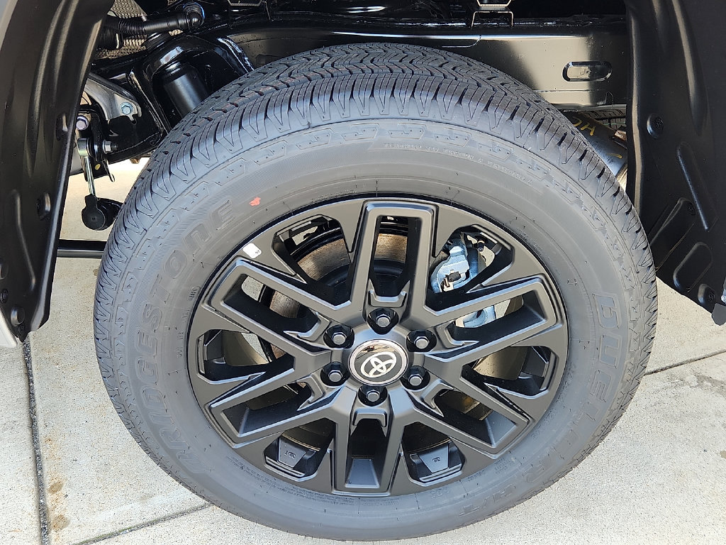 New 2026 Toyota Tundra Limited AWD/4WD image 5