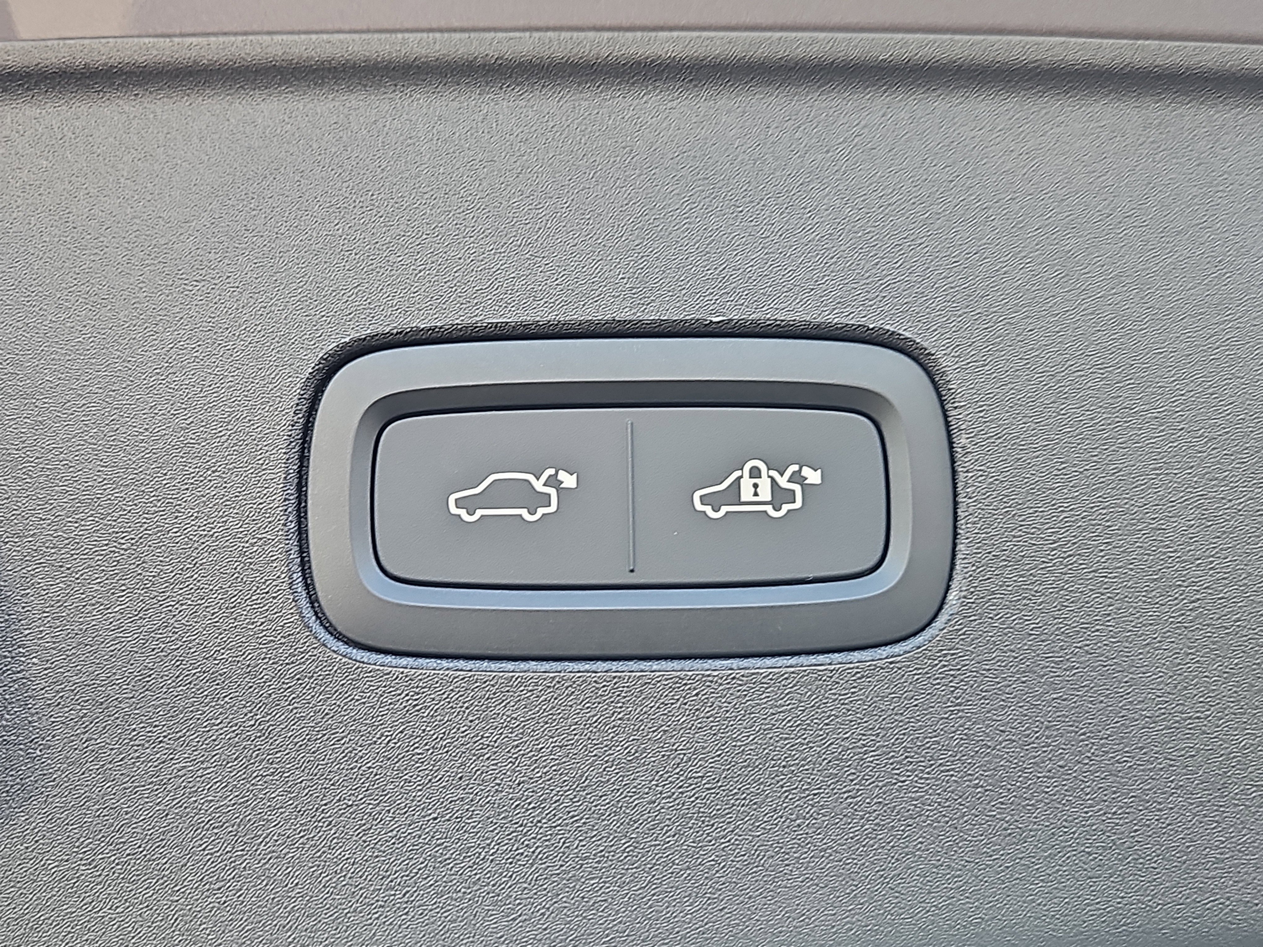 New 2026 Volvo EX90 Ultra image 12