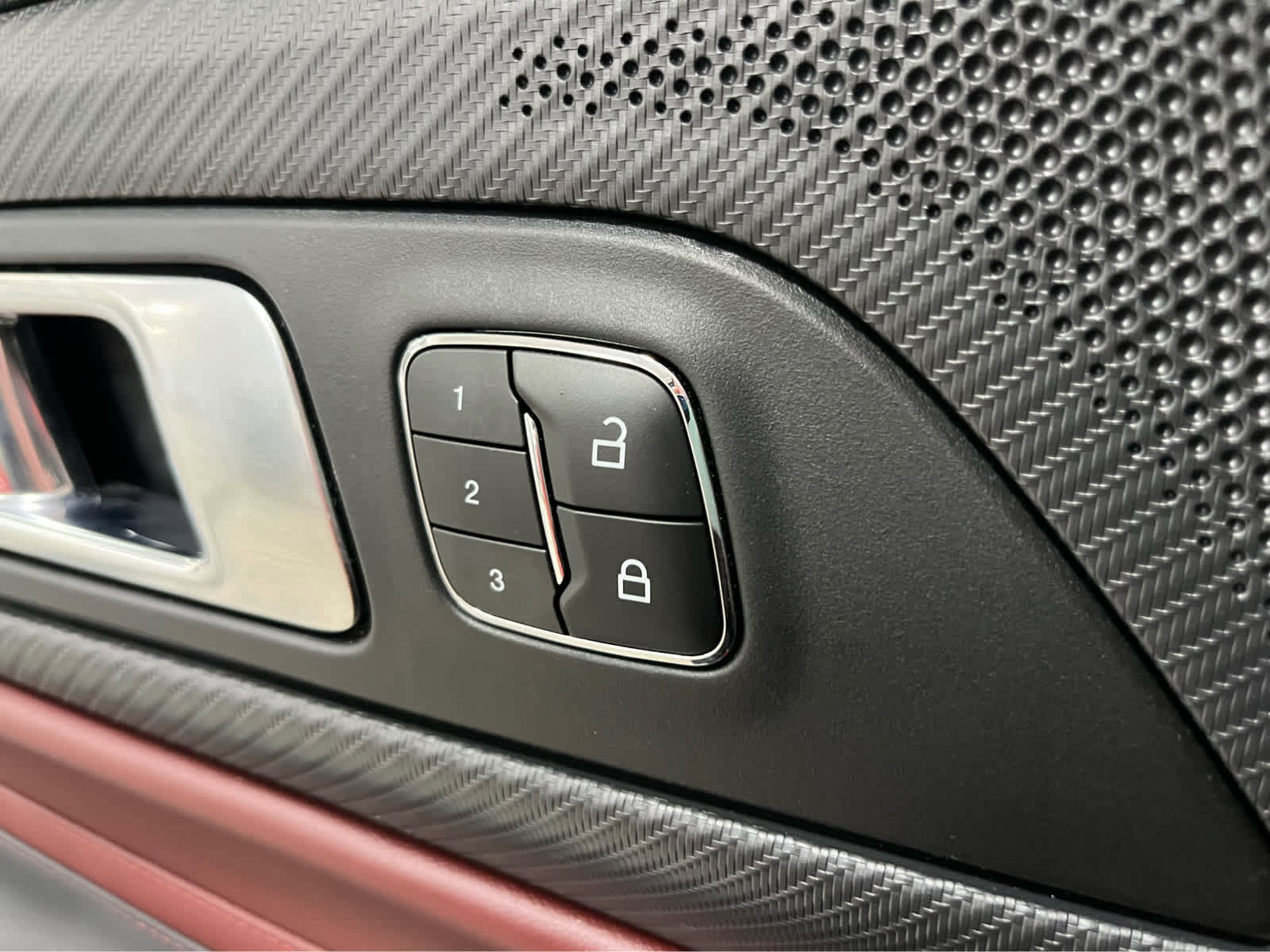 Used 2025 Ford Mustang GT Premium image 16