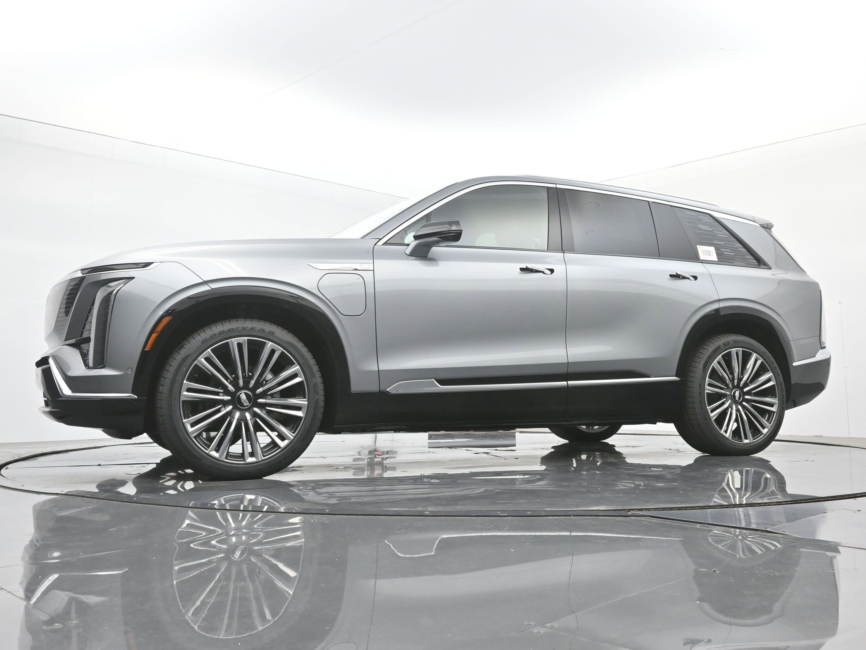 New 2026 Cadillac Vistiq Premium Luxury w/ LPO, Floor Liner Package image 16