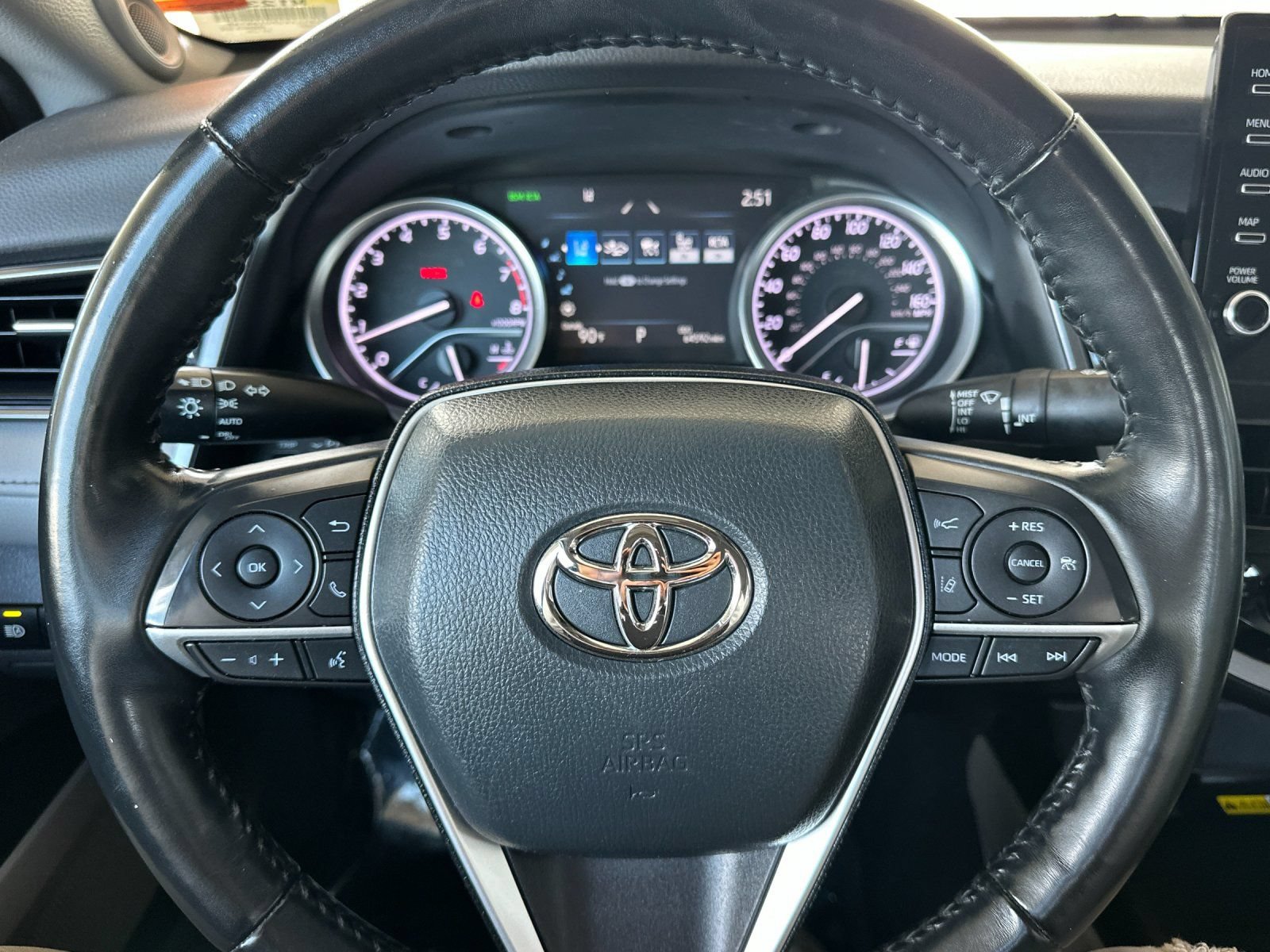Used 2023 Toyota Camry XLE w/ Navigation Package FWD image 21