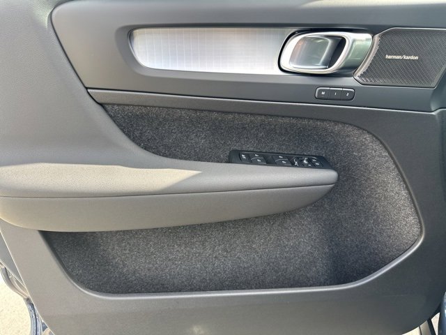 New 2026 Volvo XC40 B5 Ultra w/ Protection Package Premier image 12