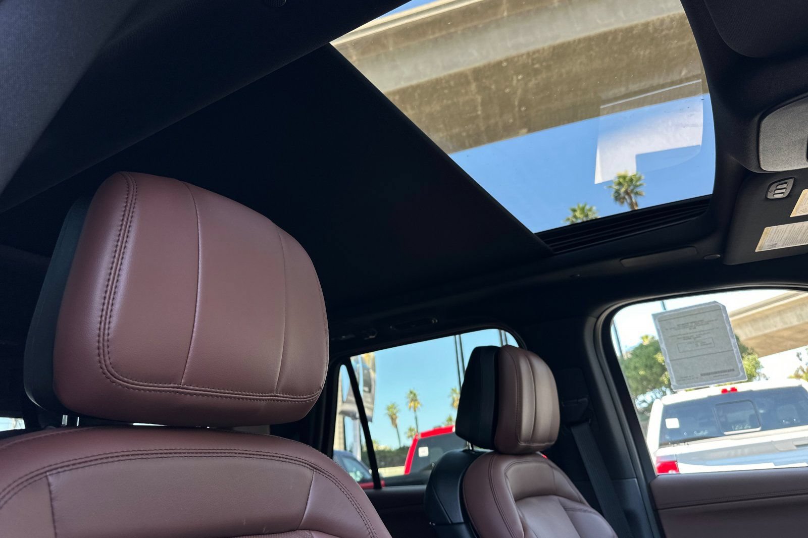 New 2026 Lincoln Navigator Reserve AWD/4WD image 17