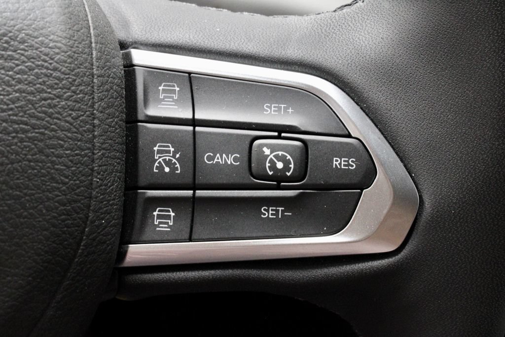 Used 2023 Jeep Compass Limited w/ Elite Group AWD/4WD image 28