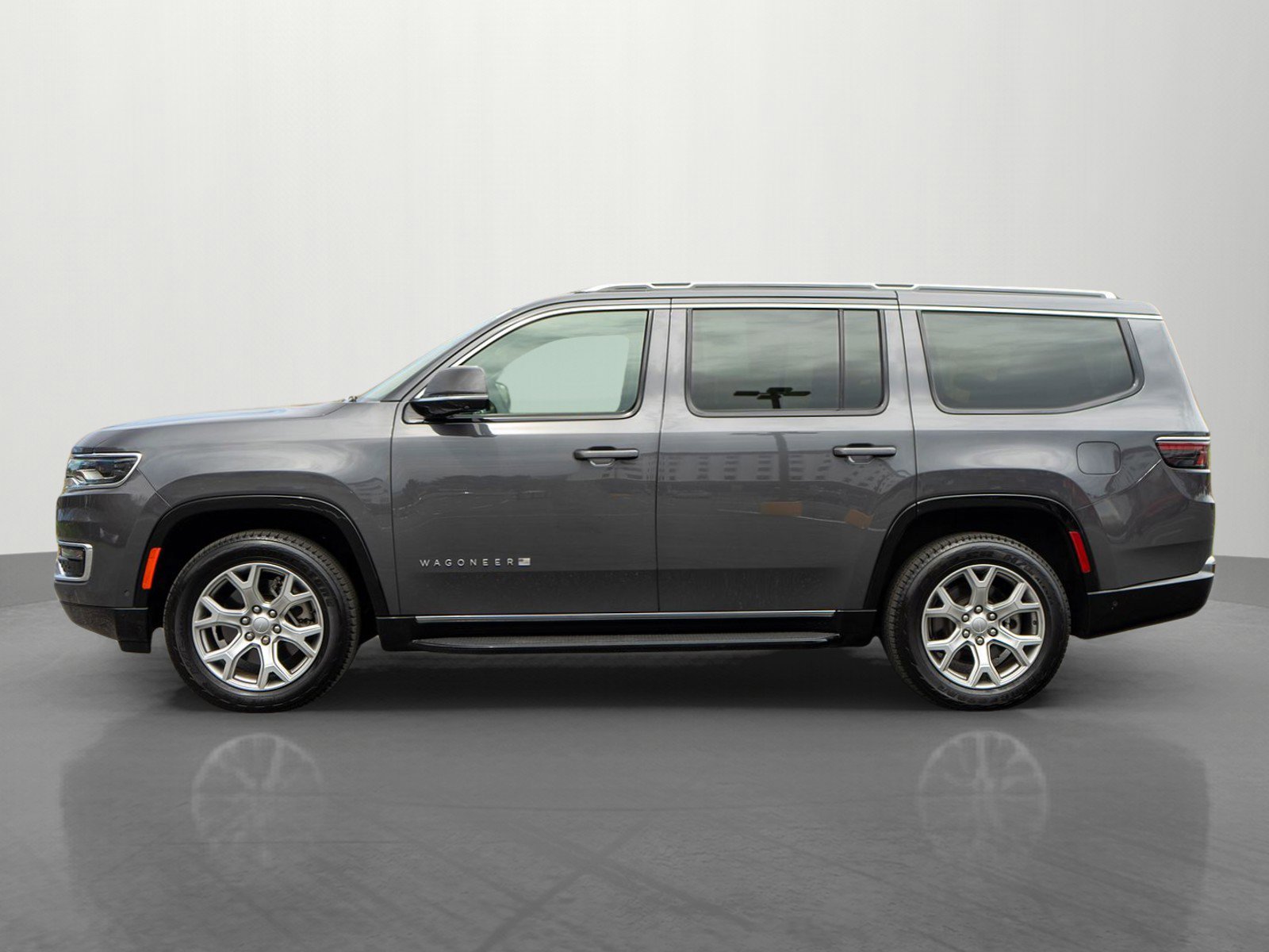 Used 2022 Jeep Wagoneer Series I w/ Convenience Group I AWD/4WD image 4
