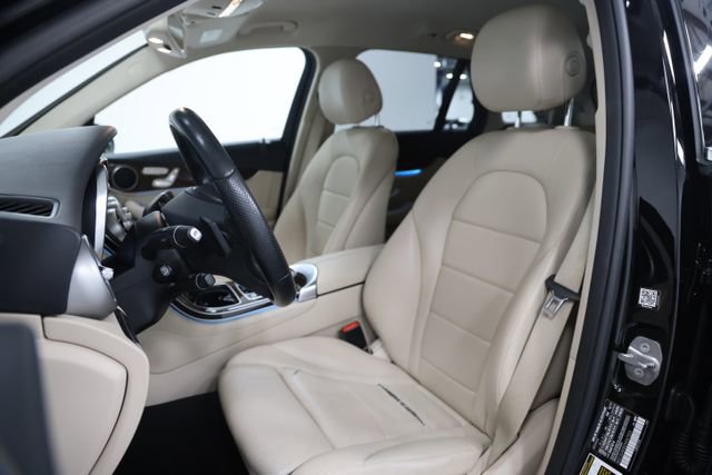 Used 2018 Mercedes-Benz GLC 300 4MATIC image 24