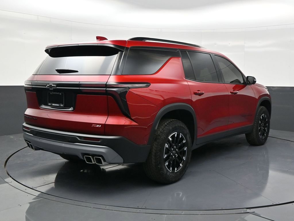 Used 2025 Chevrolet Traverse Z71 w/ Enhanced Driving Package AWD/4WD image 5