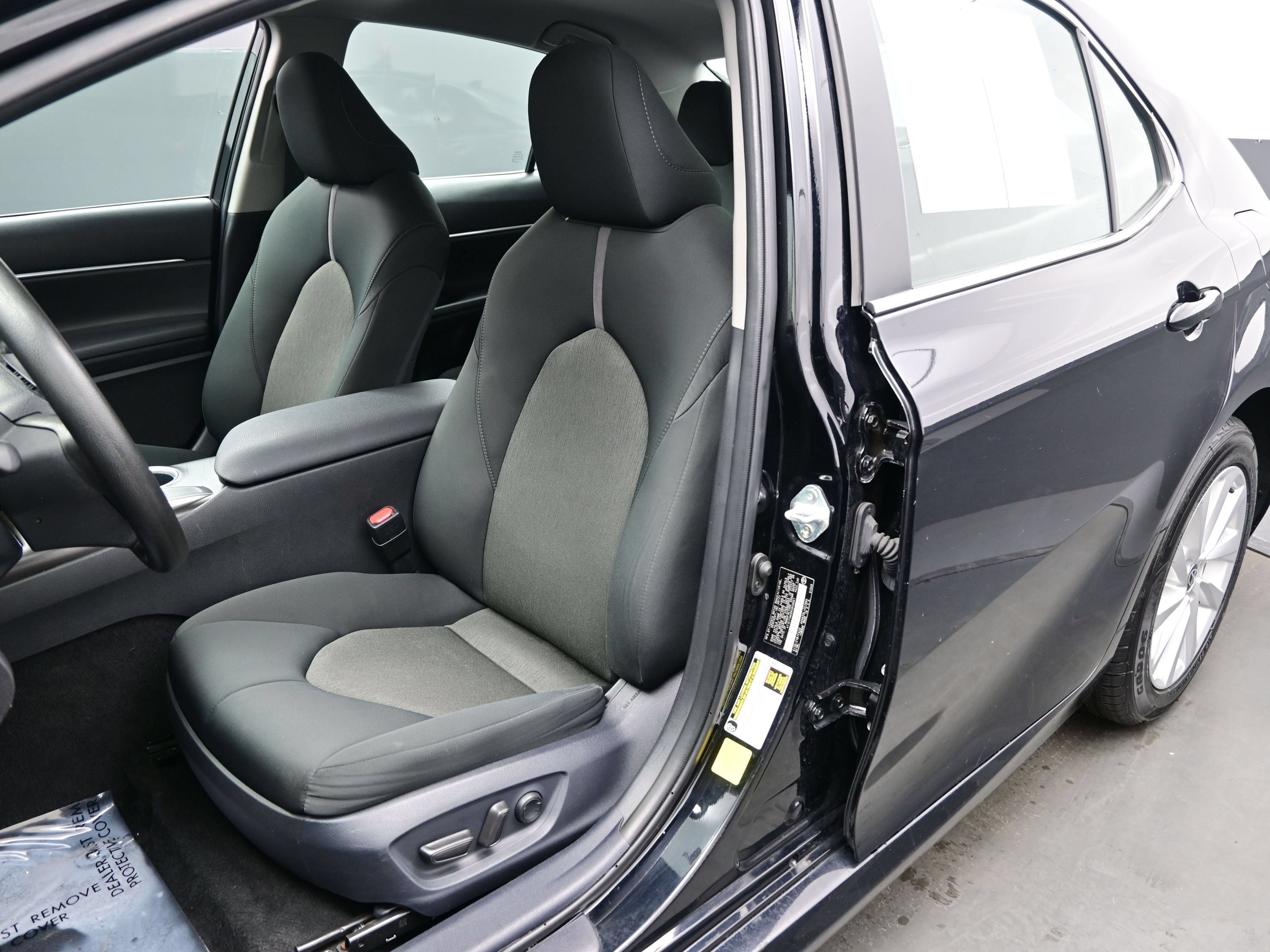 Used 2024 Toyota Camry LE FWD image 12