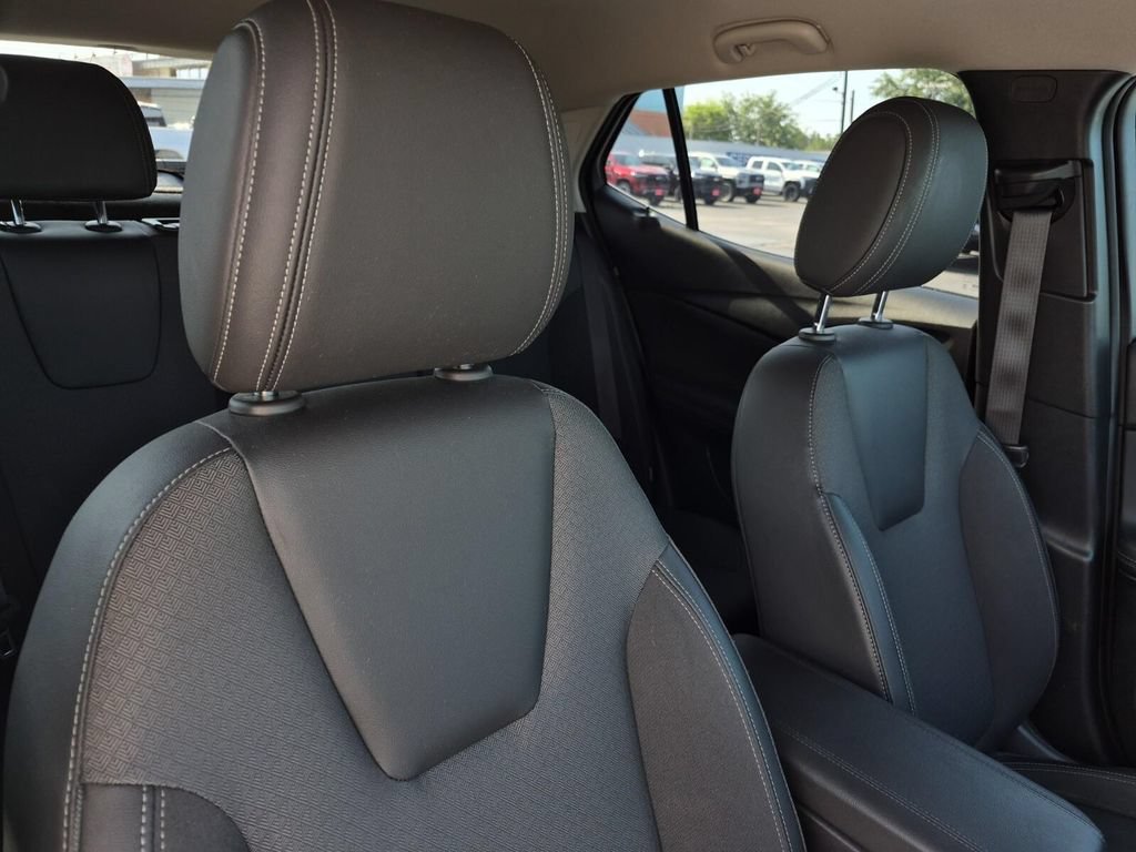 Used 2024 Buick Encore GX Preferred FWD image 11