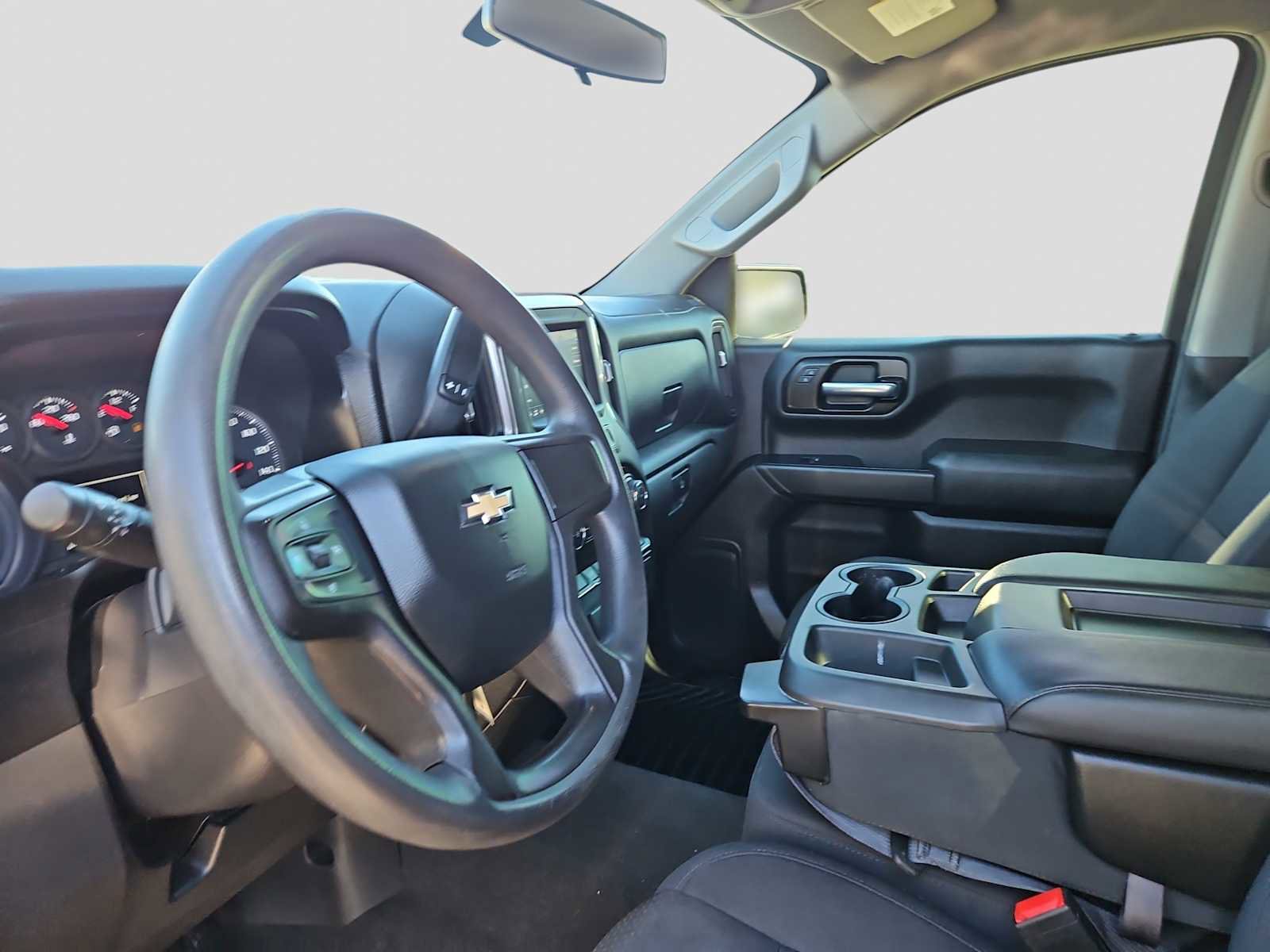 Used 2020 Chevrolet Silverado 1500 Custom w/ Custom Value Package image 10